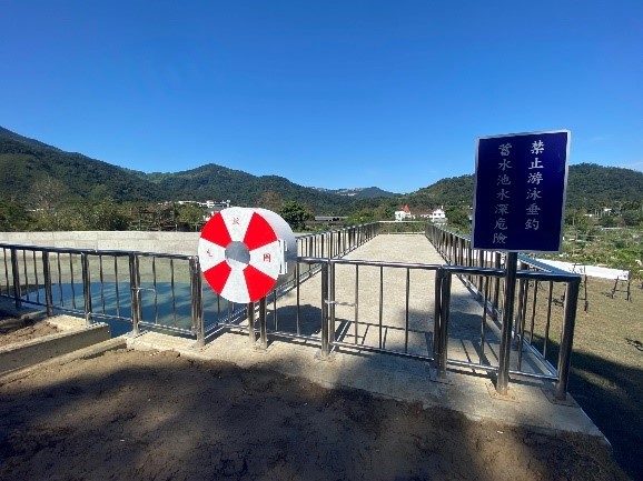 Ancillary facilities - lifebuoy, warning signs, water gauge, stainless steel steps